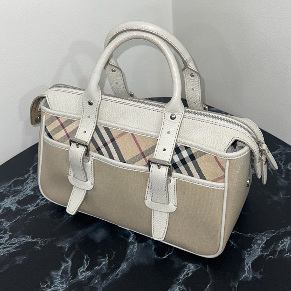BURBERRY Leather Nylon Canvas Handbag Beige Ivory
Handbag AUTHENTIC - Picture 8 of 16